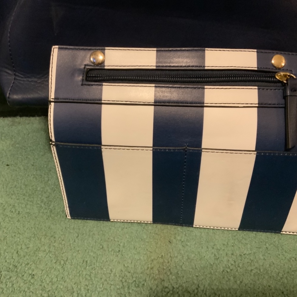 HANDBAG - Picture 3 of 3